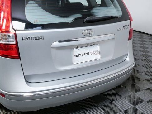 Used 2010 Hyundai Elantra SE image 31