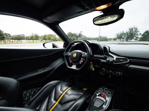 Used 2012 Ferrari 458 Italia Coupe RWD image 58
