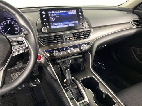 Used 2018 Honda Accord Touring image 29