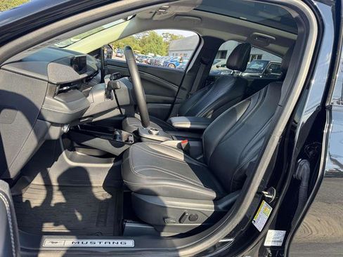 Used 2021 Ford Mustang Mach-E Premium image 28