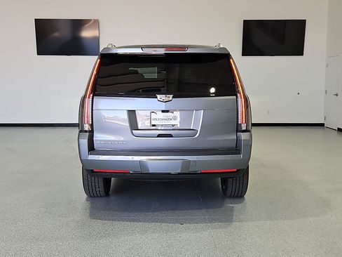 Used 2020 Cadillac Escalade Platinum w/ Escalade Sport Edition AWD/4WD image 7