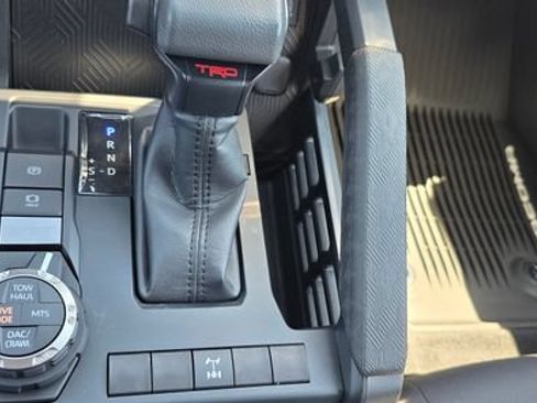 Used 2025 Toyota Tacoma TRD Off-Road AWD/4WD image 23