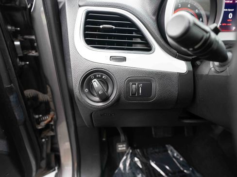 Used 2012 Dodge Journey SXT w/ Flexible Seating Group image 11