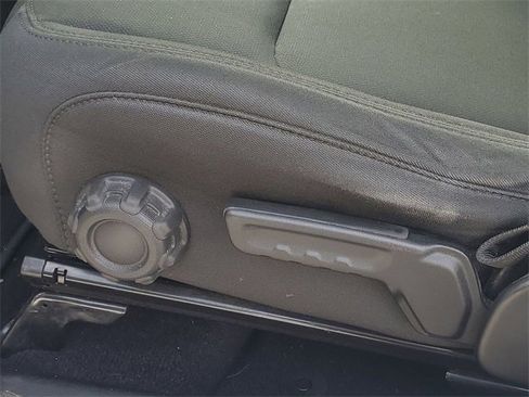 Used 2021 Jeep Wrangler Unlimited Sport image 12