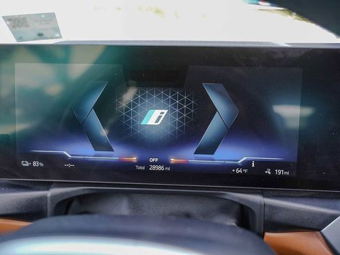 Used 2022 BMW i4 eDrive40 w/ M Sport Package image 23