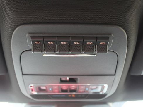 Used 2025 Ford F150 Raptor AWD/4WD image 39