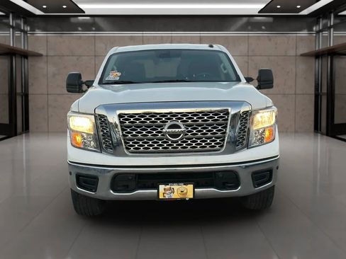 Used 2019 Nissan Titan SV w/ SV Convenience Package AWD/4WD image 23