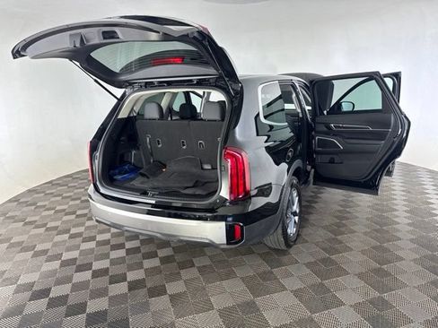 Certified 2025 Kia Telluride LX FWD image 16