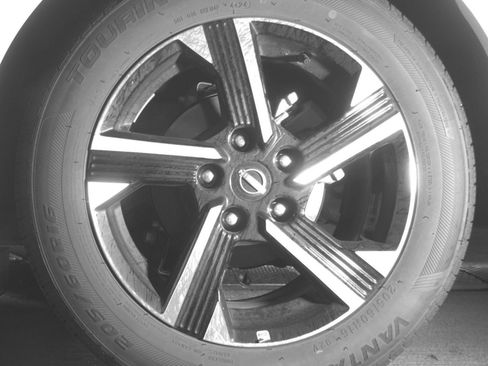 Used 2025 Nissan Sentra SV FWD image 17