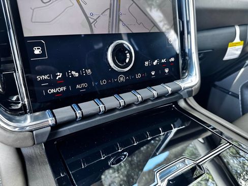 New 2026 GMC Yukon Denali Ultimate w/ LPO, Floor Liner Package AWD/4WD image 13
