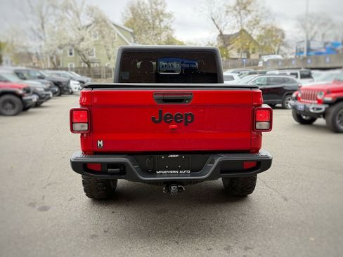Used 2022 Jeep Gladiator Sport image 10