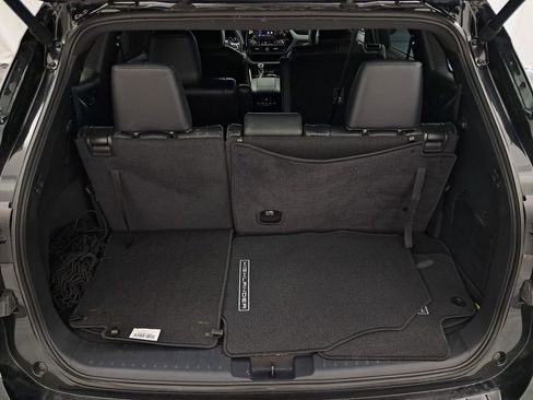 Used 2024 Toyota Highlander XSE image 36