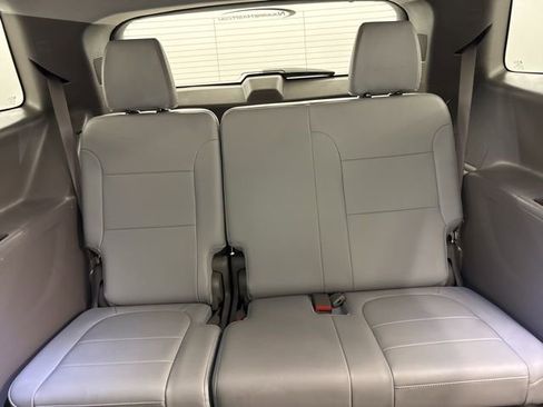 Used 2021 Chevrolet Traverse Premier image 15