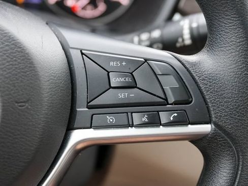 Used 2025 Nissan Altima 2.5 SV FWD image 25