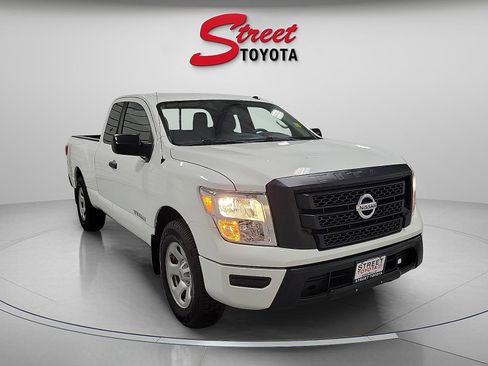 Used 2020 Nissan Titan S w/ S Utility Package image 5