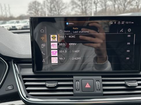 Used 2023 Audi SQ5 Premium Plus w/ Premium Plus Package image 24