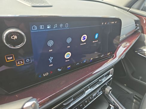 New 2026 Chevrolet Traverse Z71 w/ Enhanced Driving Package image 14