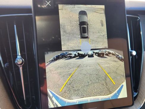 New 2026 Volvo XC60 B5 Plus w/ Protection Package Premier image 21