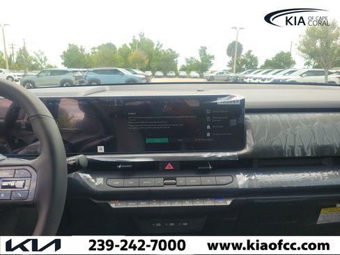 New 2027 Kia Seltos S FWD image 21