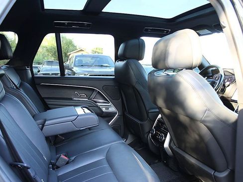 Used 2023 Land Rover Range Rover SE AWD/4WD image 19
