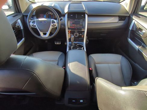 Used 2011 Ford Edge Sport w/ Driver Entry Pkg image 29