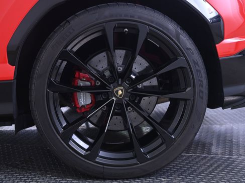 Used 2020 Lamborghini Urus AWD/4WD image 12
