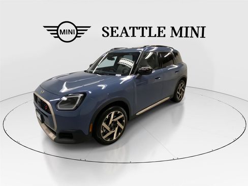 Certified 2025 MINI Cooper Countryman S w/ Comfort Package Max image 5