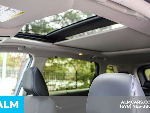 Used 2024 Nissan Rogue Platinum w/ Platinum Premium Package image 22