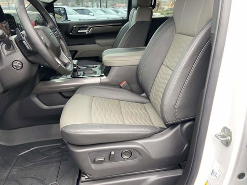 Certified 2026 Chevrolet Silverado 1500 ZR2 image 5