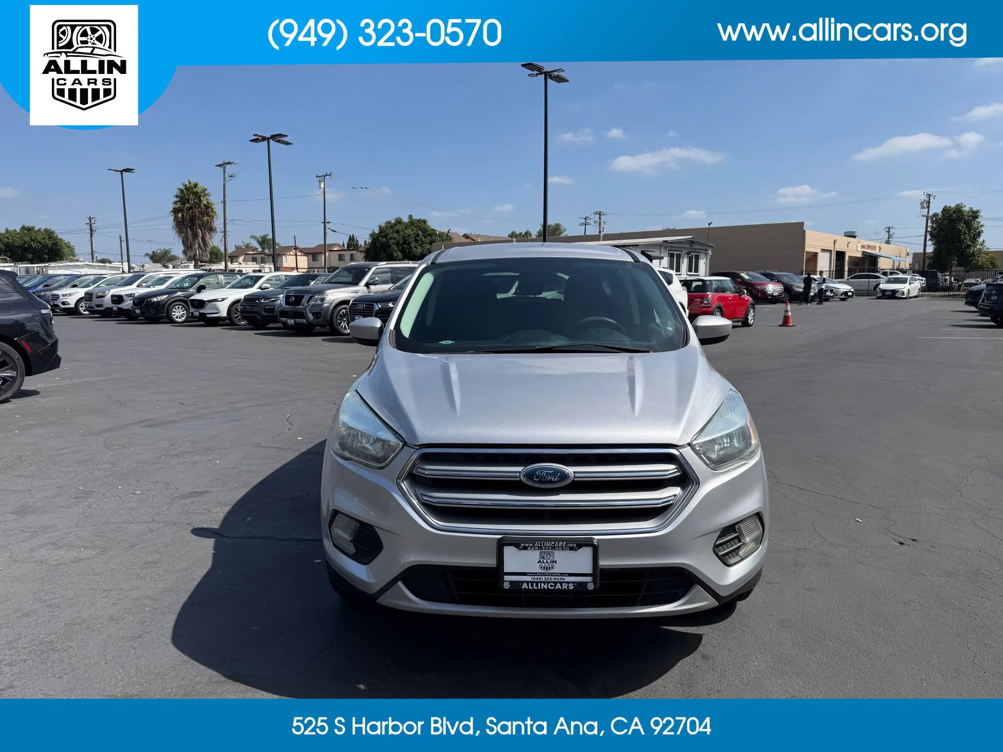 Used 2017 Ford Escape SE FWD image 2