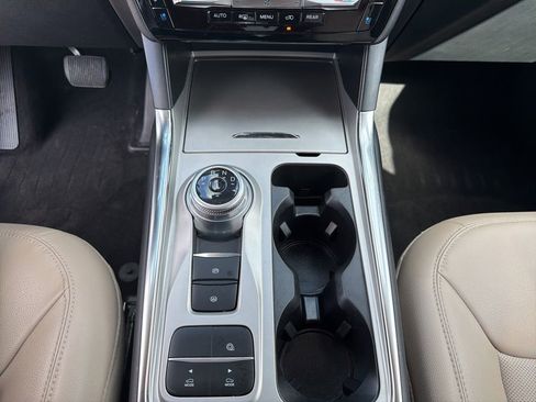 Used 2022 Ford Explorer Limited w/ Limited Technology Package image 33