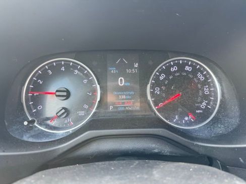 Used 2020 Toyota RAV4 LE image 8