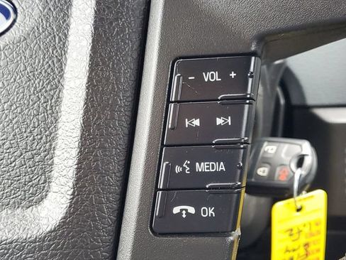 Used 2012 Ford F150 XLT w/ XLT Chrome Pkg AWD/4WD image 18