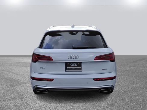 Certified 2024 Audi Q5 e Premium w/ Convenience Package image 5