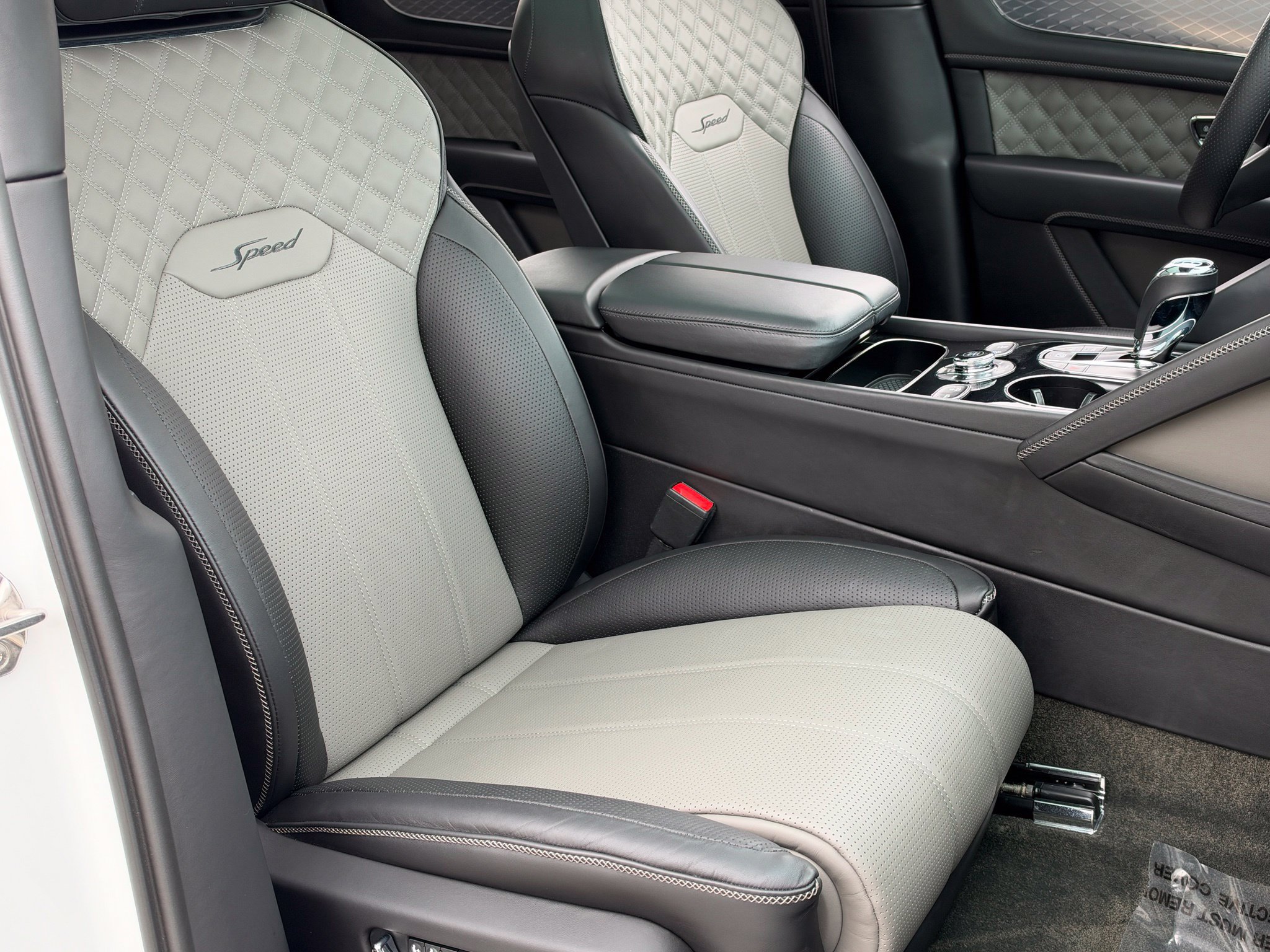 Used 2022 Bentley Bentayga Speed AWD/4WD image 46