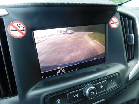 Certified 2024 GMC Terrain SLE AWD/4WD image 3
