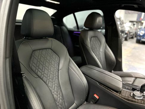 Used 2022 BMW 540i xDrive w/ M Sport Package image 34