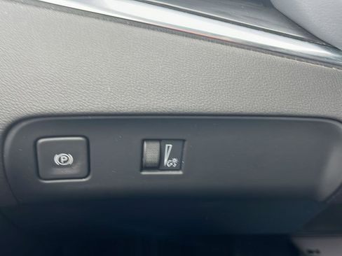 Used 2024 Buick Enclave Essence w/ Experience Buick Package image 13