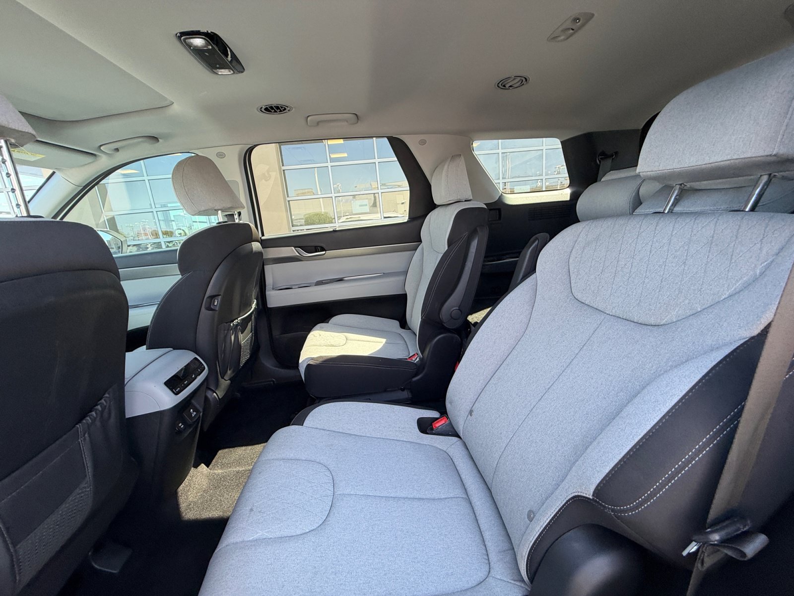 Used 2022 Hyundai Palisade SEL w/ Convenience Package AWD/4WD image 17