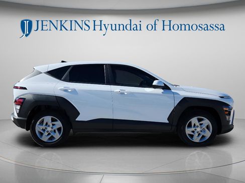 New 2026 Hyundai Kona SE image 3