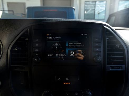 Used 2022 Mercedes-Benz Metris image 17