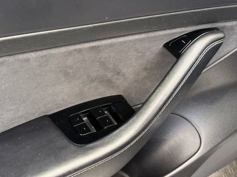 Used 2020 Tesla Model 3 Standard Range Plus RWD image 14