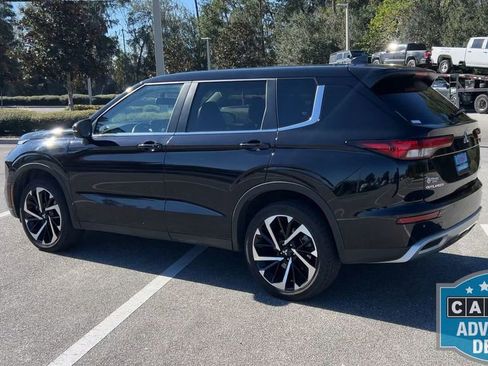 Used 2024 Mitsubishi Outlander SE Black Edition image 6