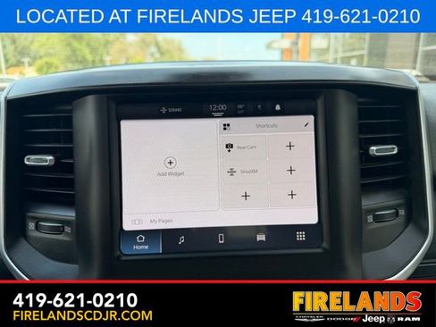 Used 2024 RAM 3500 Big Horn AWD/4WD image 27