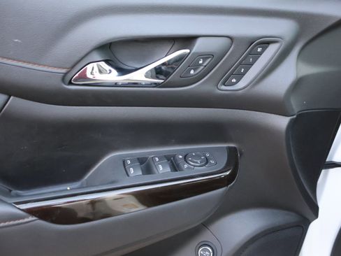 Used 2023 GMC Acadia AT4 w/ Technology Package image 28