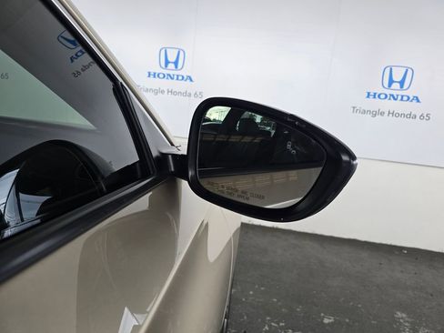 Used 2020 Honda Accord EX image 48