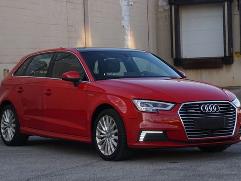 Used 2018 Audi A3 e-tron Premium Plus w/ Technology Package image 3