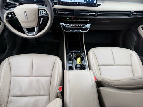 Used 2023 Lincoln Corsair AWD w/ Equipment Group 101A image 41