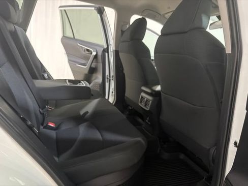 Used 2024 Toyota RAV4 LE AWD/4WD image 21