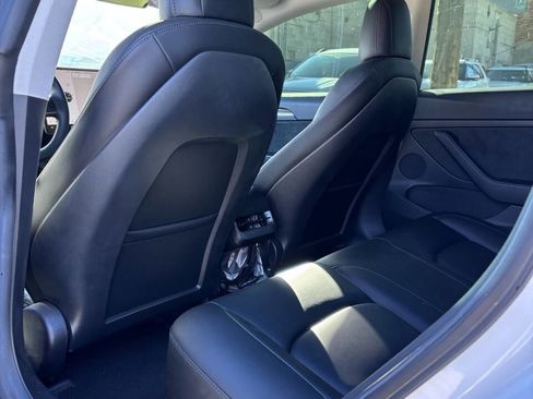Used 2022 Tesla Model 3 Performance image 21
